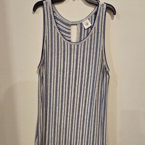 CAbi Style #5569  -  Ticker Tee  - Size L